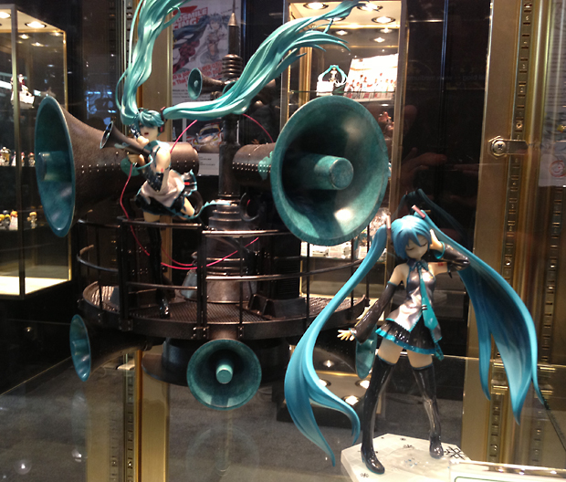 Hey for once I'M the guy taking the picture of the cool figure in the glass case