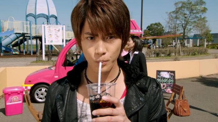 [Over-Time] Kamen Rider Wizard - 36 [15CBFE11].mkv_snapshot_15.07_[2013.05.22_00.46.05]