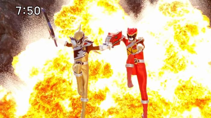 [Over-Time] Voltasaur Team Kyoryuger - 12 [8EF4D87E].mkv_snapshot_17.25_[2013.05.09_16.25.59]