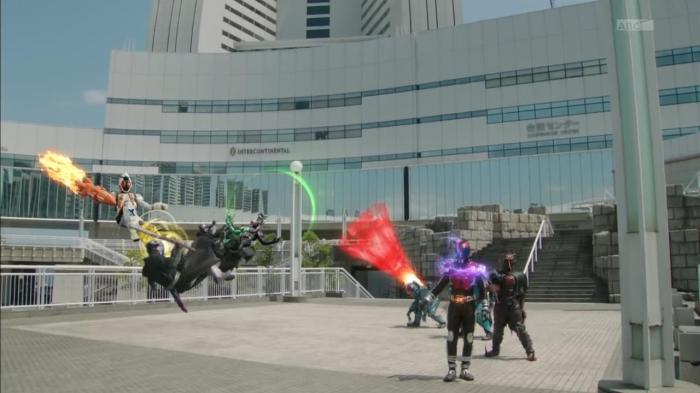 [Over-Time] Kamen Rider Wizard - 52 [33128D5A].mkv_snapshot_05.39_[2013.09.25_20.36.43]