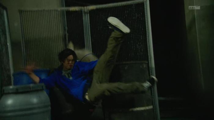 [Aesir]Kamen_Rider_Gaim_-_09HD[C872F00B].mkv_snapshot_17.01_[2013.12.12_16.46.12]