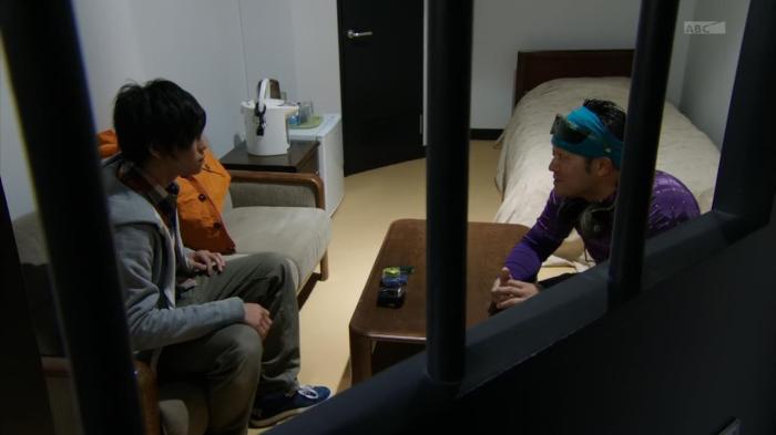 [Aesir]Kamen_Rider_Gaim_-_15HD[F923BC52].mkv_snapshot_13.10_[2014.01.30_01.12.02]