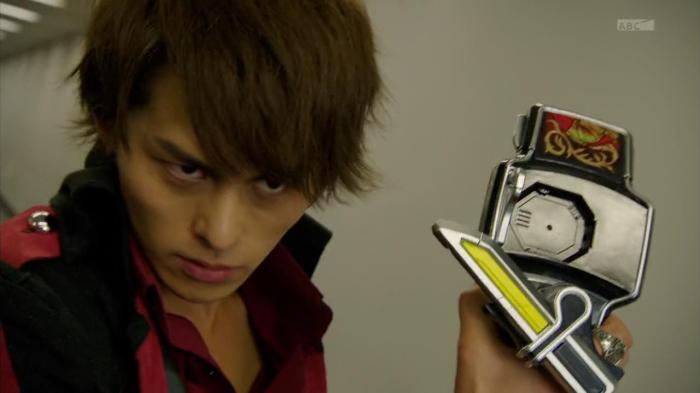 [Aesir]Kamen_Rider_Gaim_-_15HD[F923BC52].mkv_snapshot_16.17_[2014.01.30_01.12.47]
