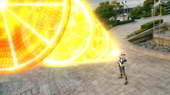 [Aesir]Kamen_Rider_Gaim_-_16HD[E8D94098].mkv_snapshot_20.27_[2014.02.04_00.47.16]