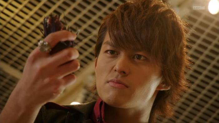 [Aesir]Kamen_Rider_Gaim_-_20HD[B10BA6E2].mkv_snapshot_21.46_[2014.03.05_00.46.14]