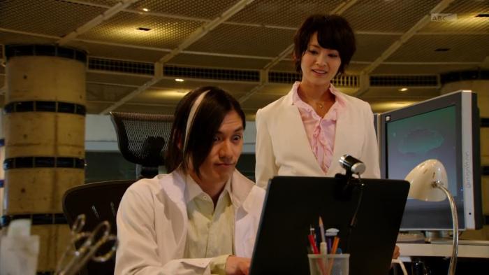 [Aesir]Kamen_Rider_Gaim_-_21HD[0AD5EFC9].mkv_snapshot_08.40_[2014.03.13_00.04.51]
