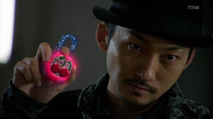 [Aesir]Kamen_Rider_Gaim_-_21HD[0AD5EFC9].mkv_snapshot_17.37_[2014.03.13_00.07.33]