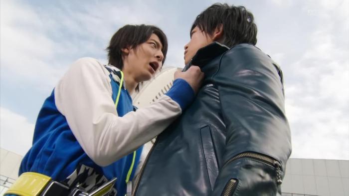 [Aesir]Kamen_Rider_Gaim_-_26HD[6EE8A52F].mkv_snapshot_10.08_[2014.04.24_00.08.43]