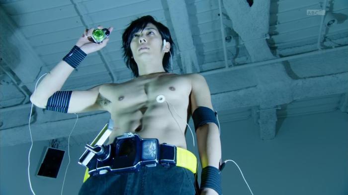 [Aesir]Kamen_Rider_Gaim_-_27HD[E9427B43].mkv_snapshot_05.15_[2014.04.29_22.35.30]