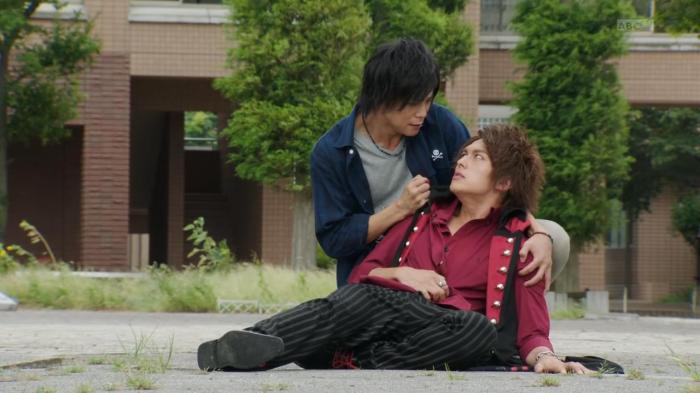 [Aesir]Kamen_Rider_Gaim_-_46HD[3279F127].mkv_snapshot_07.04_[2014.09.24_23.52.04]