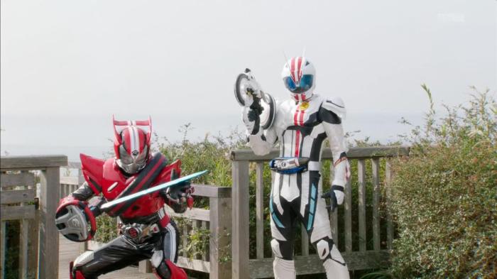 [Over-Time] Kamen Rider Drive - 15 [0AEC4B58].mkv_snapshot_16.59_[2015.01.29_01.01.55]