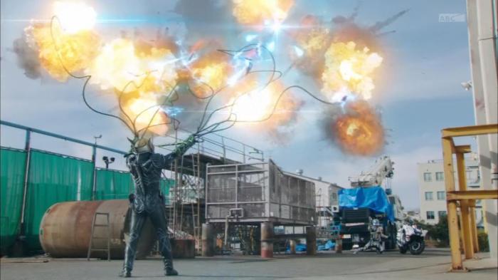 [Over-Time] Kamen Rider Drive - 18 [B6D80307].mkv_snapshot_17.48_[2015.02.18_23.48.23]