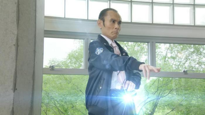 [Over-Time] Kamen Rider Drive - 44 [3741C8A1].mkv_snapshot_05.51_[2015.09.11_23.53.39]